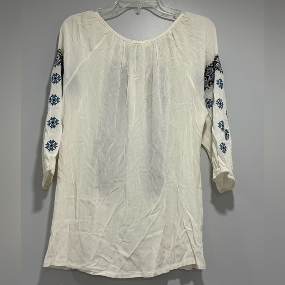 Solitaire Women’s cream Blue tonic tops with embroidered Size L 100% Rayon - Picture 3 of 6